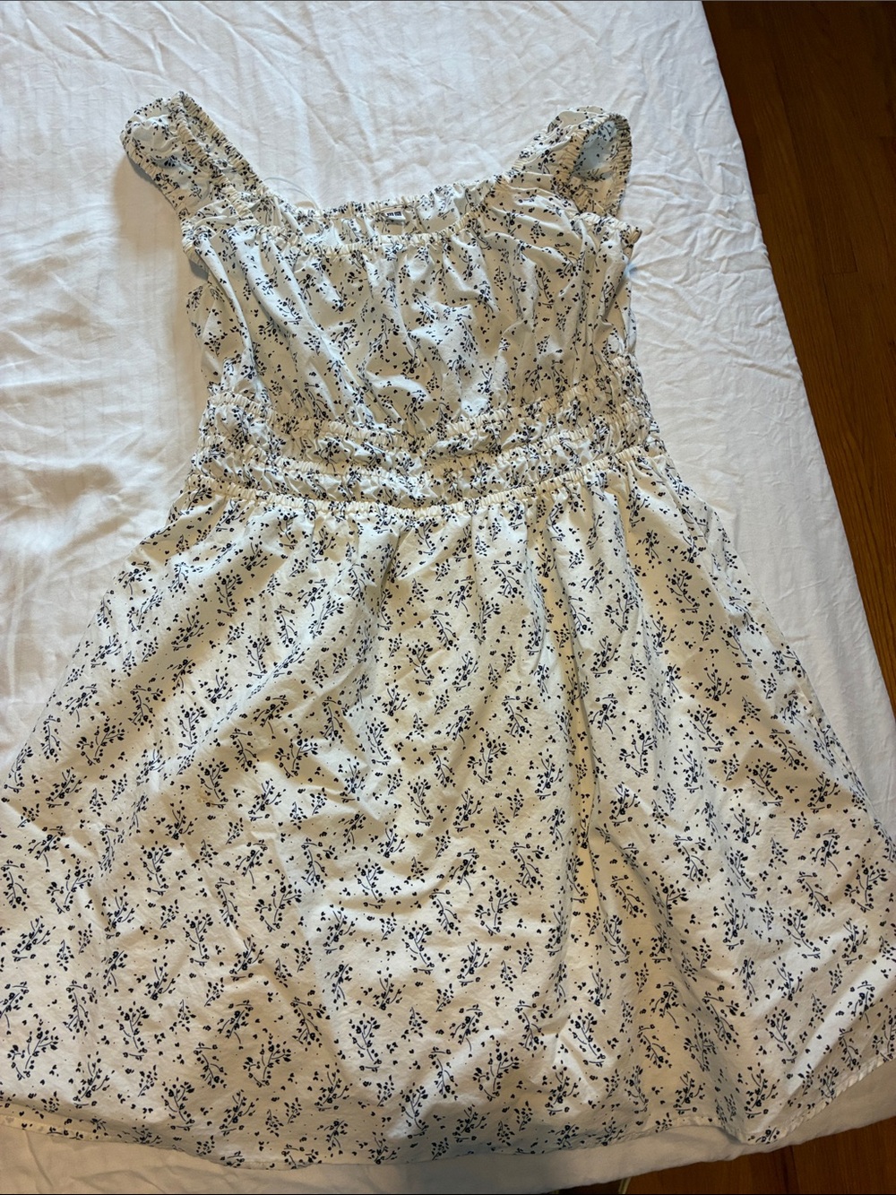 Uniqlo dress